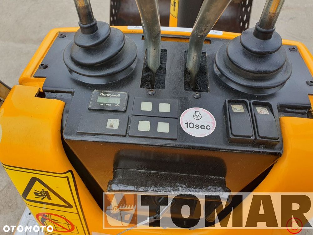 JCB 8008 - 19