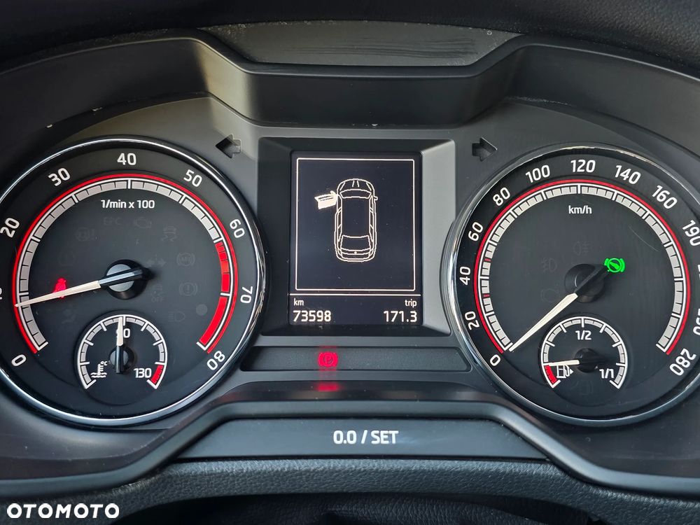 Skoda Octavia 2.0 TSI RS 245 DSG - 32