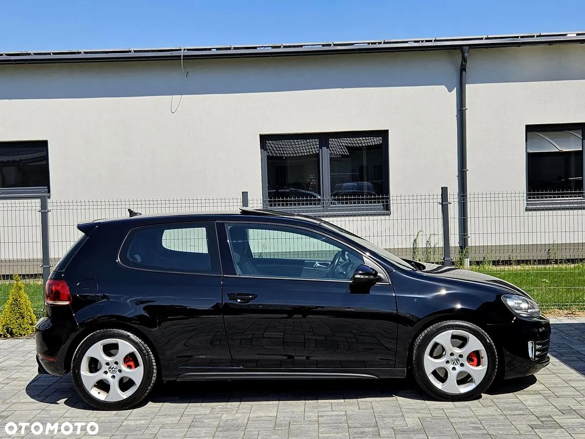 Volkswagen Golf VI 2.0 TSI GTI - 12