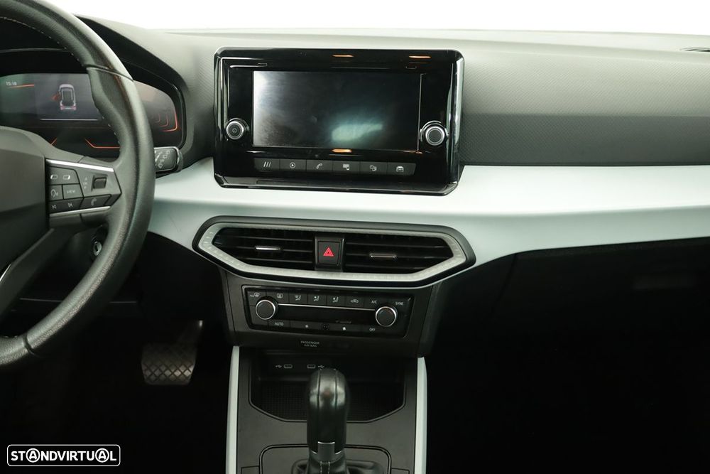 SEAT Arona - 9