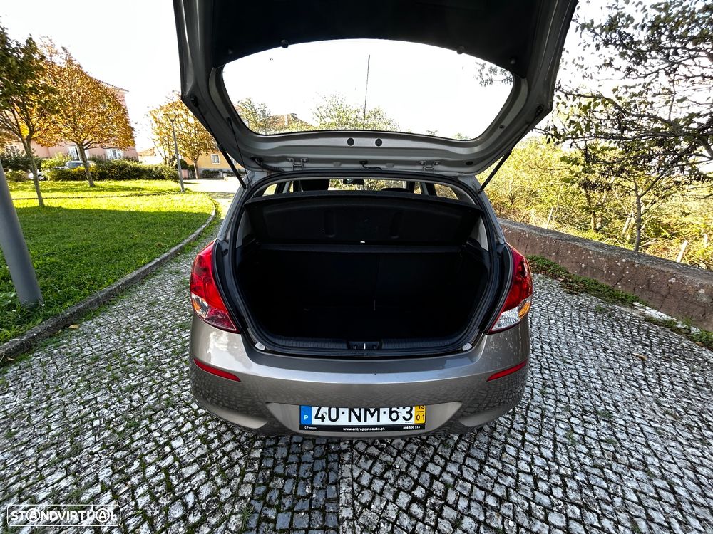 Hyundai i20 1.1 CRDi Urban - 7