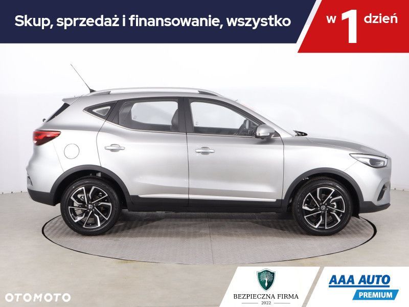 MG ZS - 8
