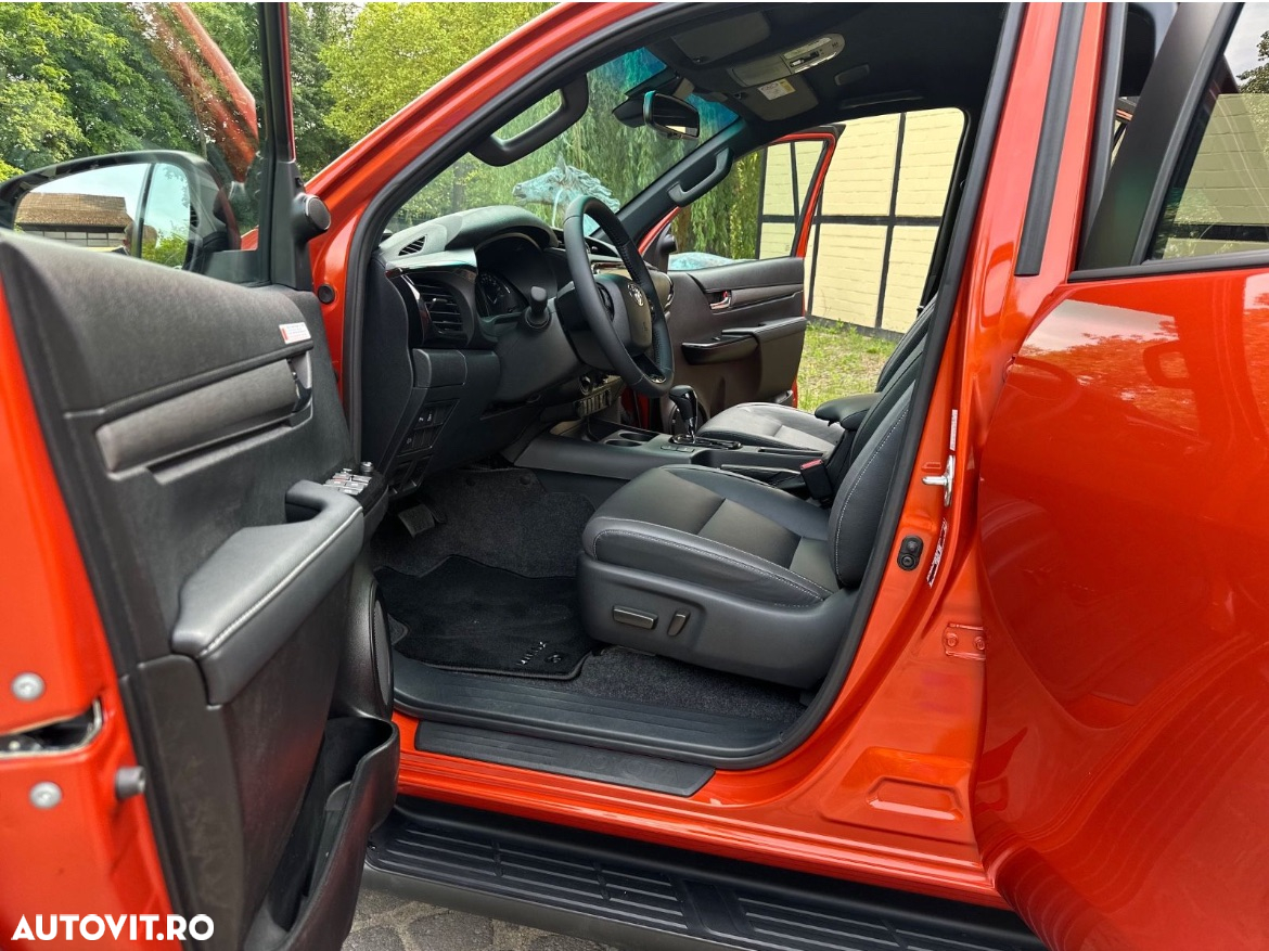 Toyota Hilux 2.8D 204CP 4x4 Double Cab AT Invincible - 5