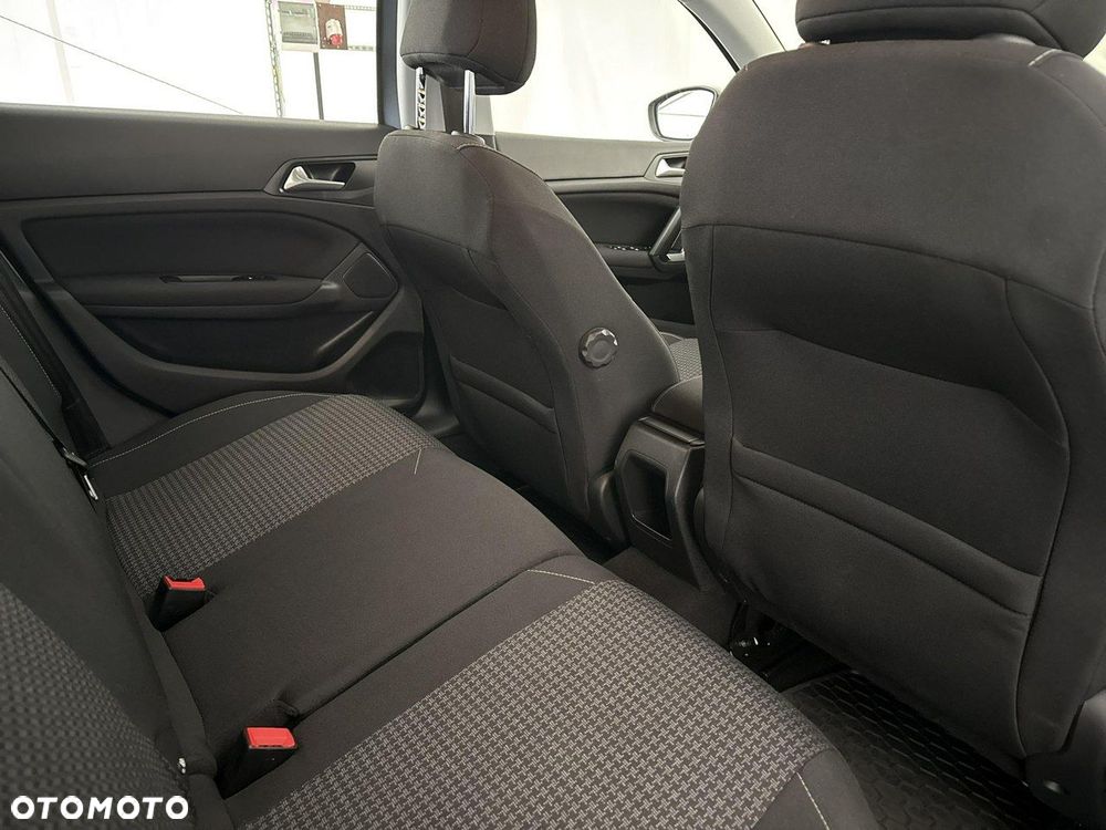 Peugeot 308 - 23