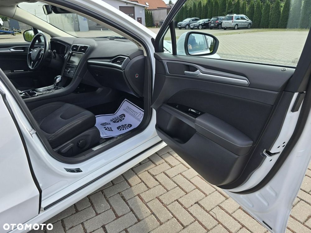 Ford Mondeo - 26