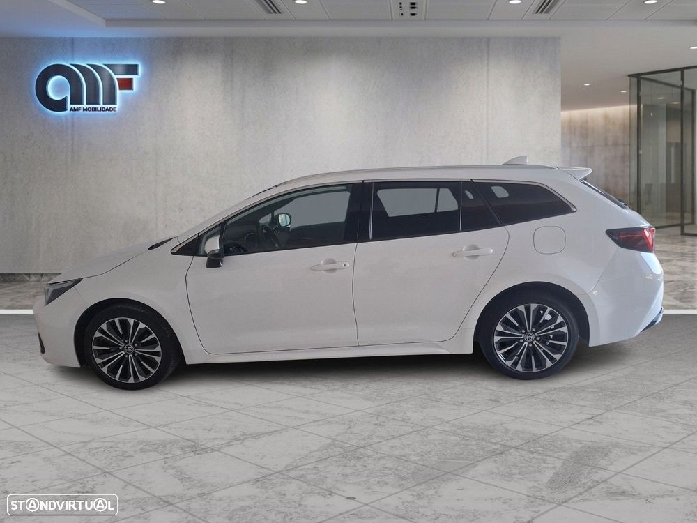 Toyota Corolla Touring Sports 2024 photo 2