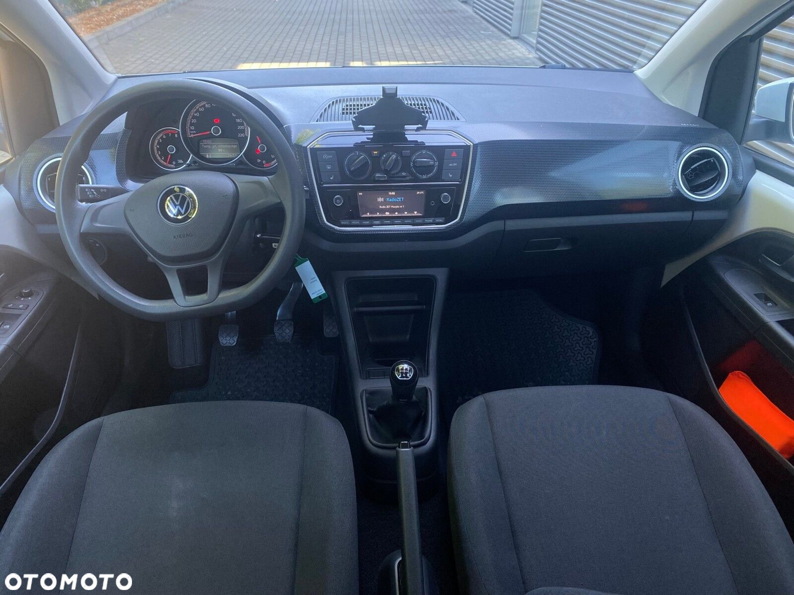 Volkswagen up! 1.0 move - 12