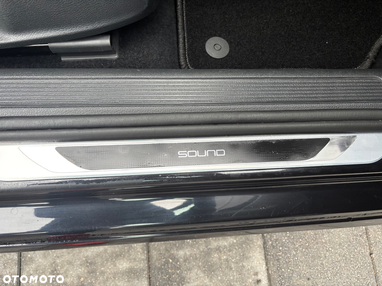 Volkswagen Golf 2.0 TDI DSG Sound - 28