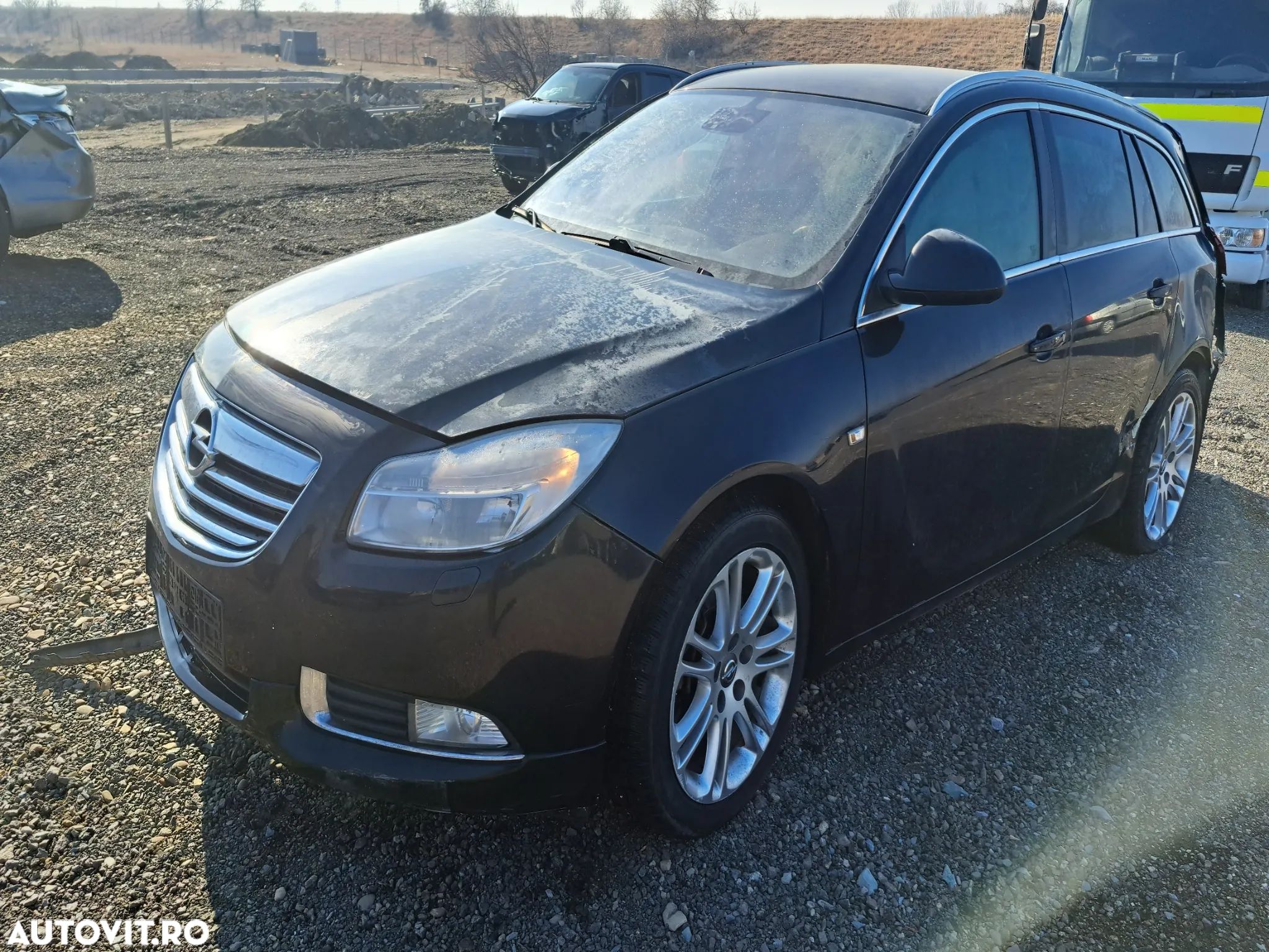 Dezmembram Opel Insignia  2.0 A20DTH Autoamta AF40  4x4 Break - 1