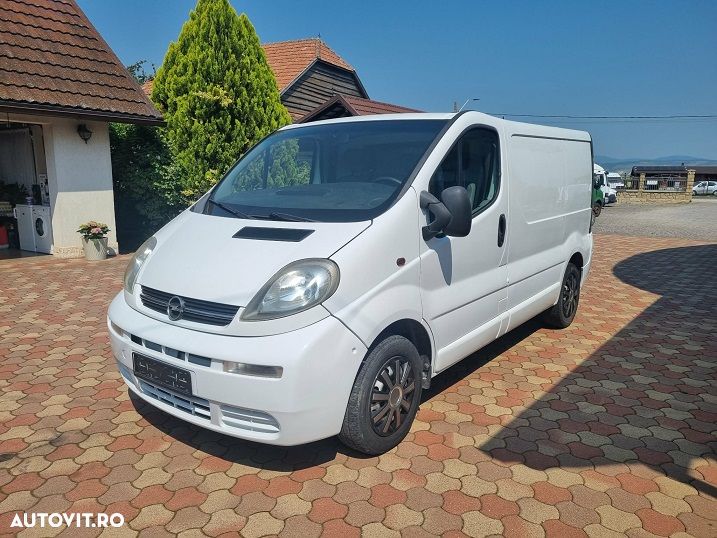 Opel Vivaro - 1