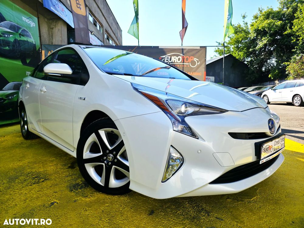 Toyota Prius 1.8 HSD Exclusive Plus - 1