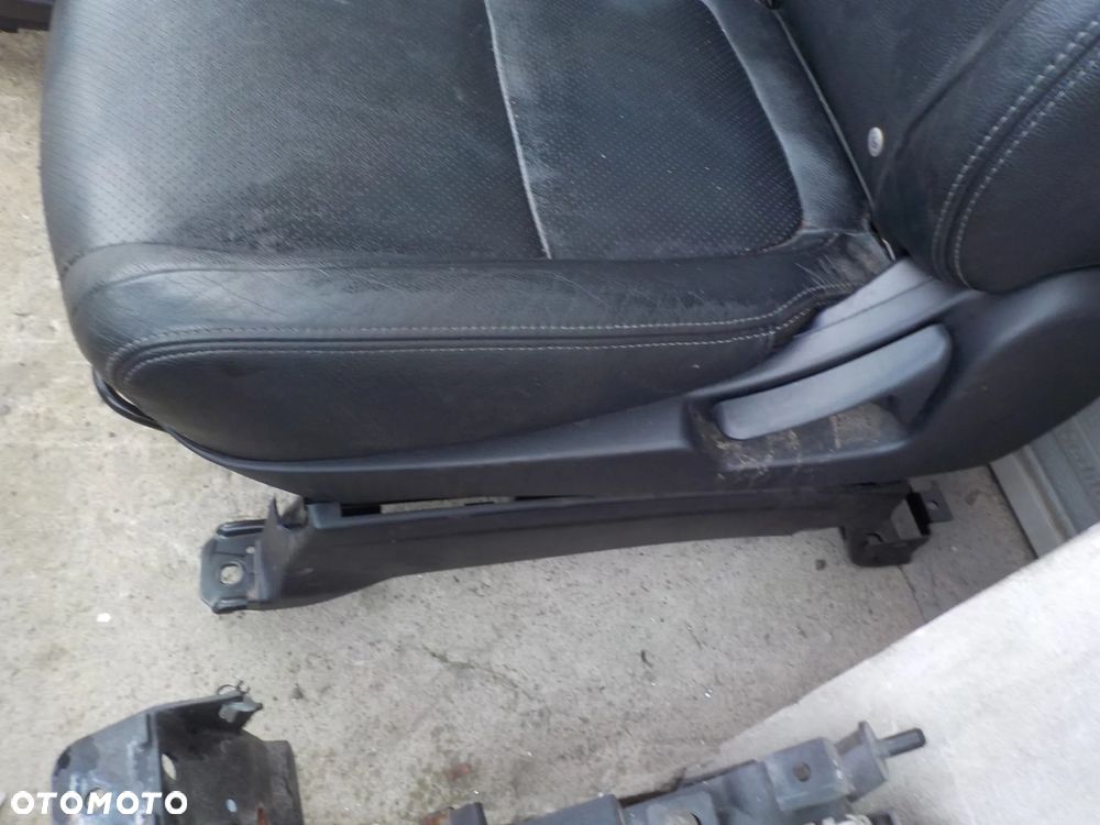 MITSUBISHI OUTLANDER III FOTELE KANAPA BOCZKI PODŁOKIETNIK - 14