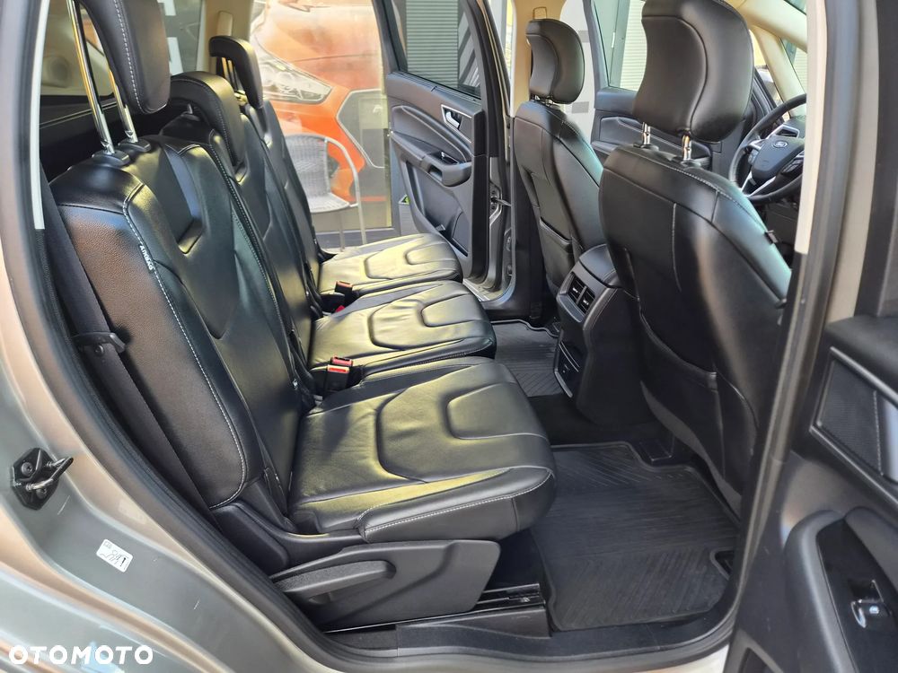Ford S-Max 2.0 TDCi Bi-Turbo Titanium PowerShift - 24