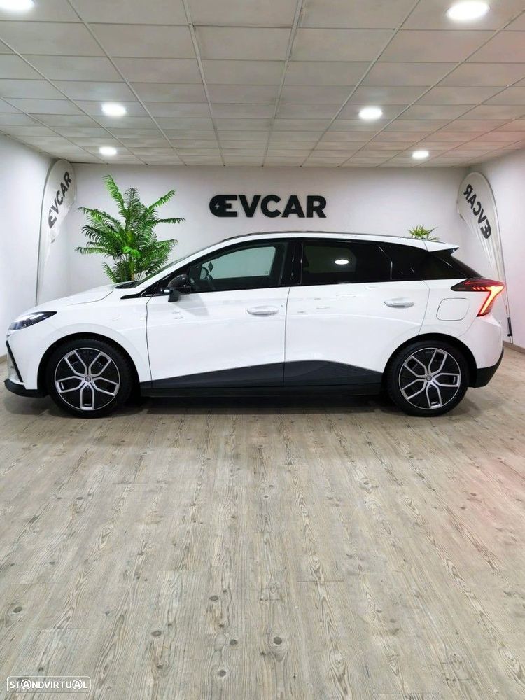 MG MG4 64 kWh Luxury - 7