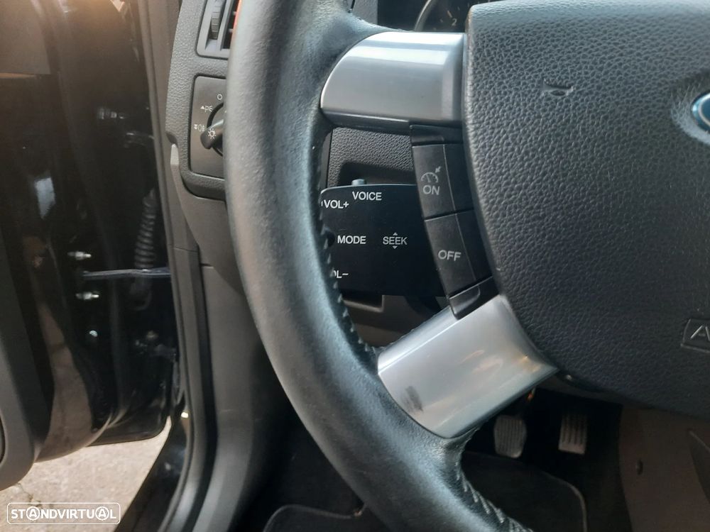 Ford C-Max 1.6 TDCi Titanium - 38