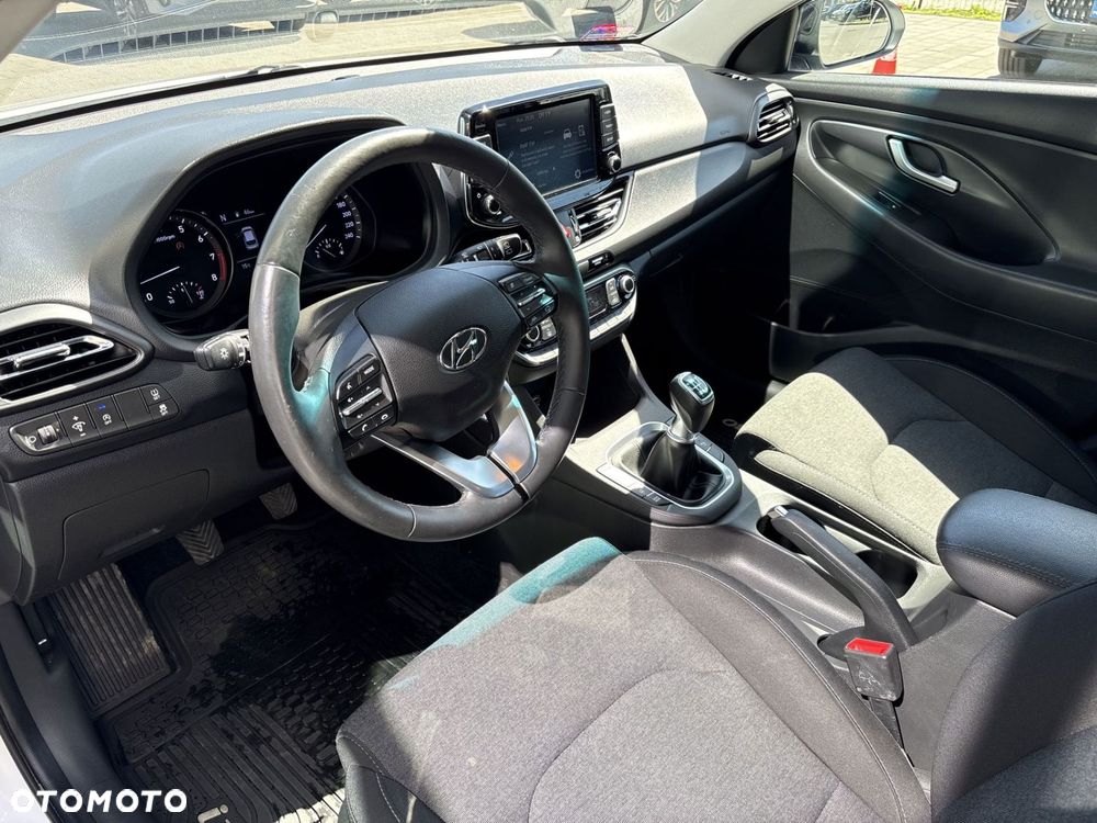 Hyundai i30 1.5 T-GDI 48V Smart - 9