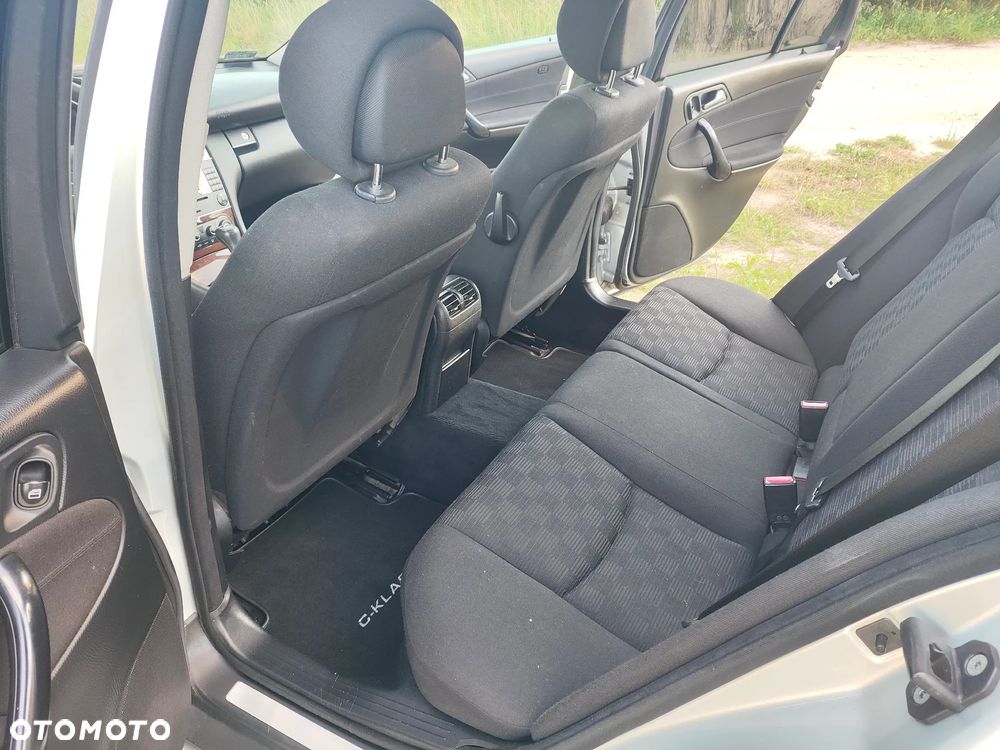 Mercedes-Benz Klasa C 220 CDI Automatik Classic - 11