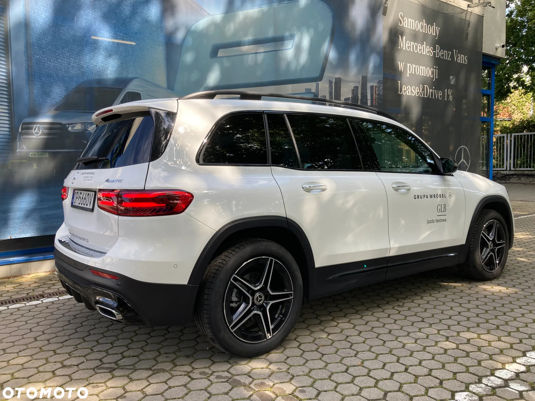 Mercedes-Benz GLB 200 d 4-Matic AMG Line 8G-DCT - 4