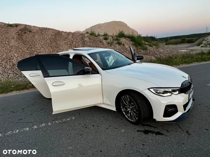 BMW Seria 3 330i xDrive Sport Line - 17