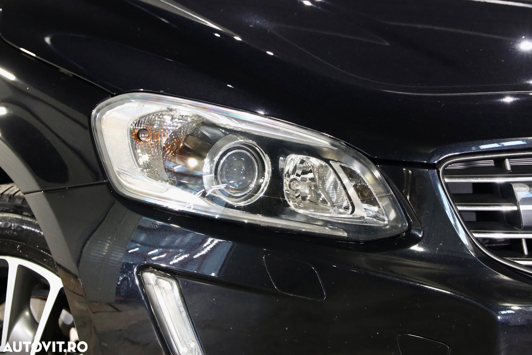 Volvo XC 60 D4 Geartronic Momentum - 35