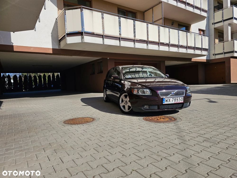 Volvo V50 T5 Summum - 1