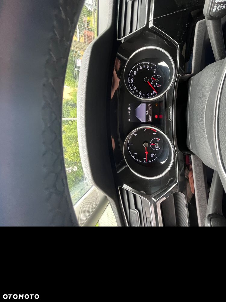 Volkswagen Touran 2.0 TDI SCR DSG Highline - 17