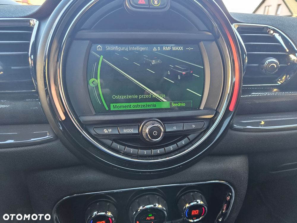 MINI Clubman One Blackyard - 36