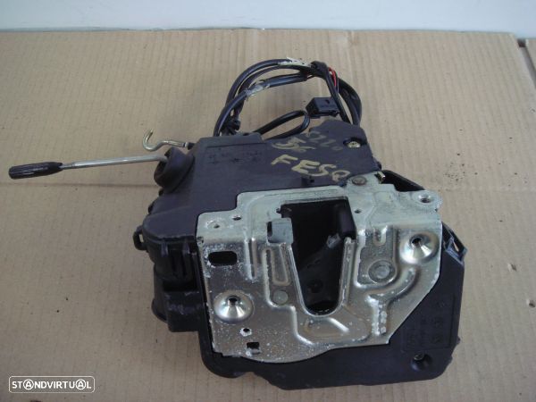 Fecho Da Porta Frente Esq Mercedes-Benz C-Class (W203) - 1