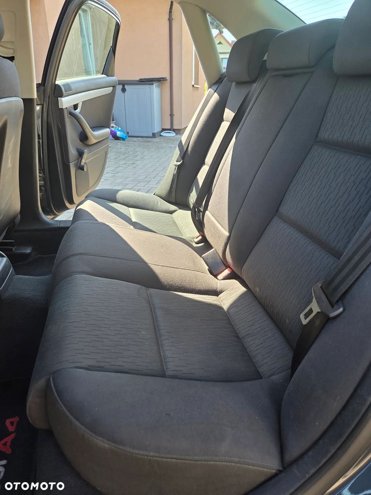 Audi A4 Limousine 2.0 TDI - 14