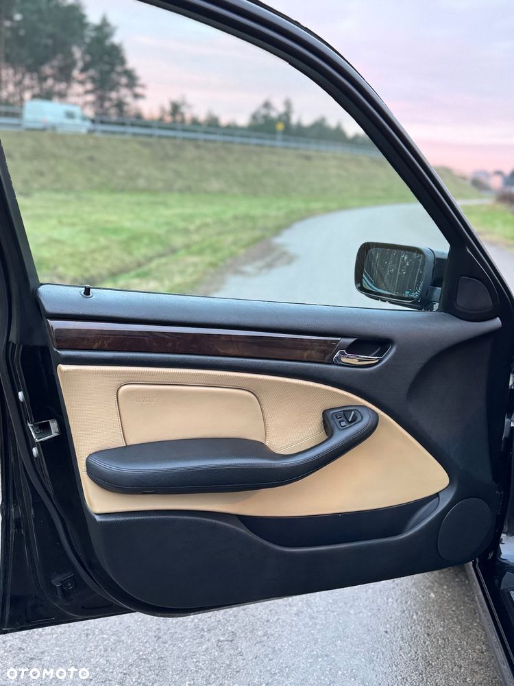 BMW Seria 3 330d - 13