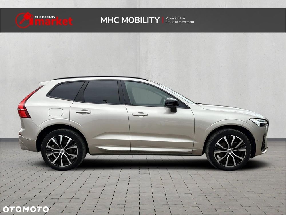 Volvo XC 60 B4 D AWD Ultimate Dark - 19