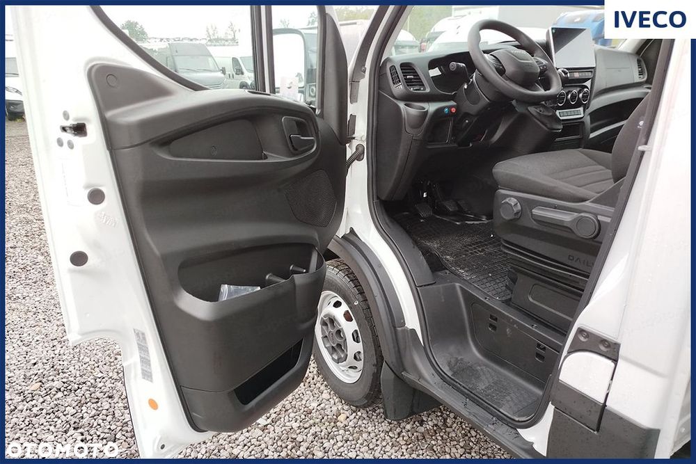 Iveco Daily 35S18 Kontener 8EP + Winda 3.0 180KM - 11