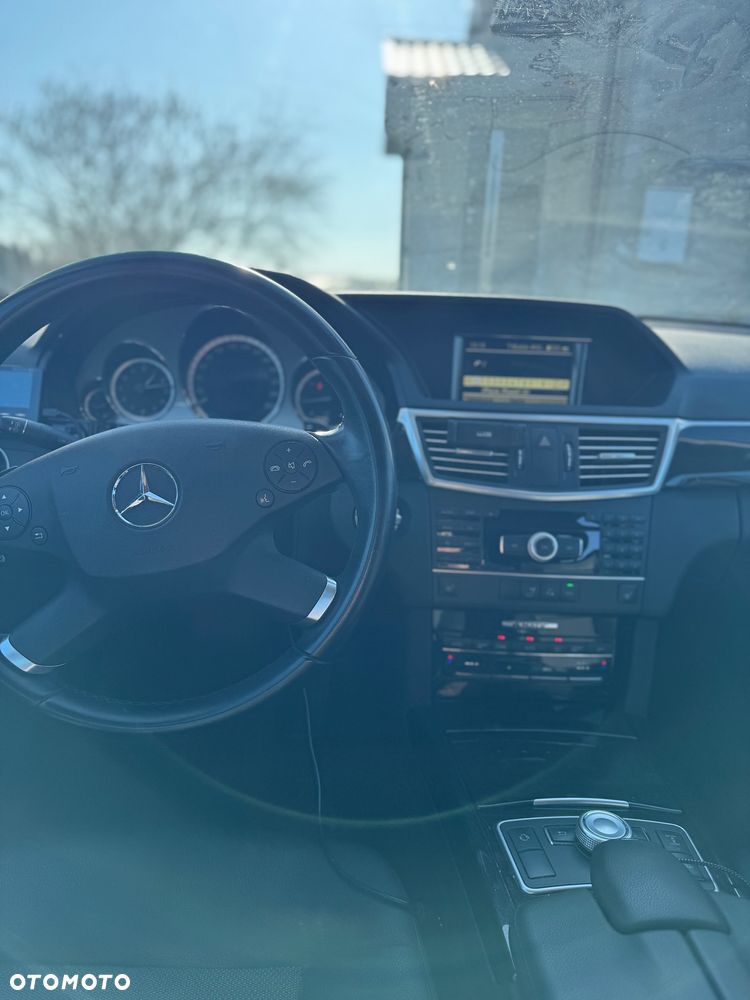 Mercedes-Benz Klasa E 250 CDI DPF 4Matic BlueEFFICIENCY 7G-TRONIC - 12