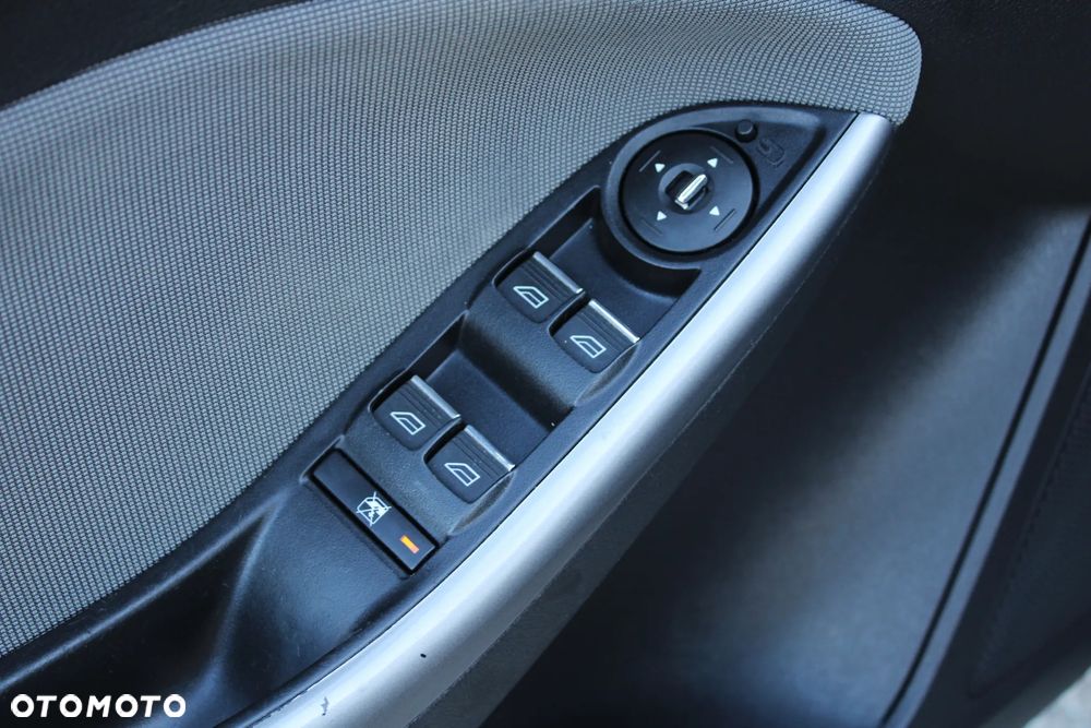 Ford Focus SW - 20
