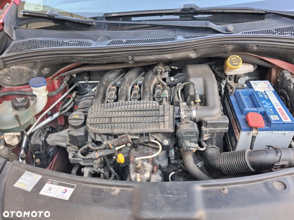 Peugeot 208 - 4