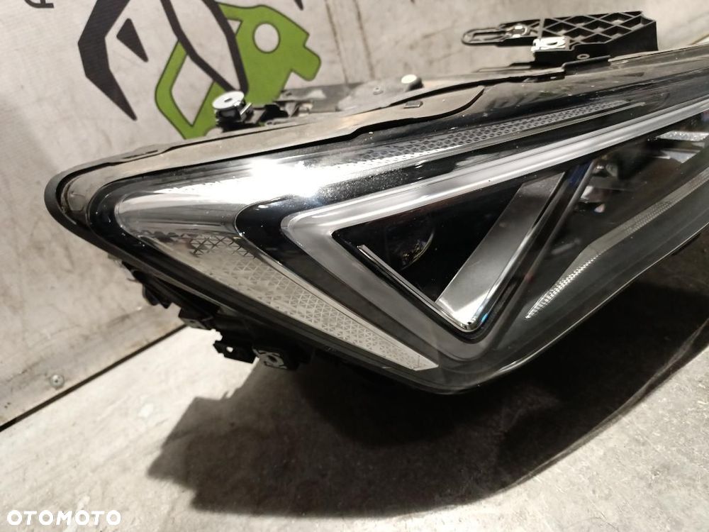 CUPRA FORMENTOR LAMPA PRAWA PRZÓD 5FG941008H - 4