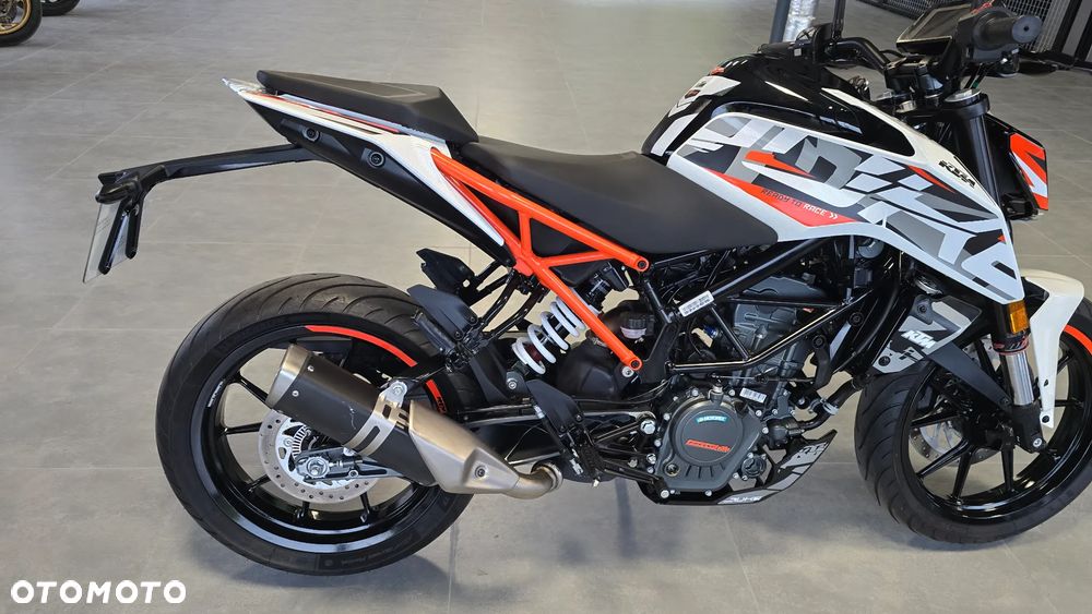 KTM Duke 125 - 29