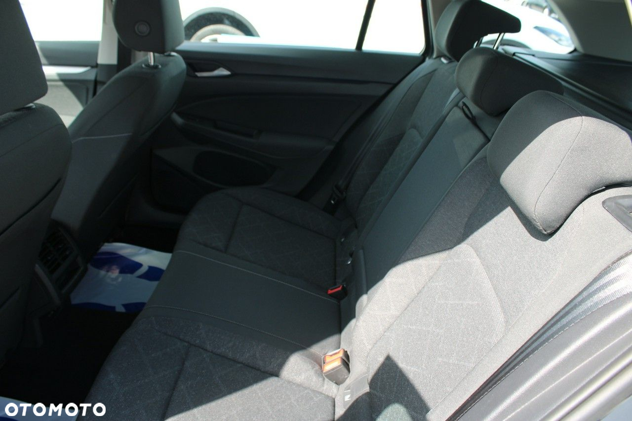 Volkswagen Golf - 11