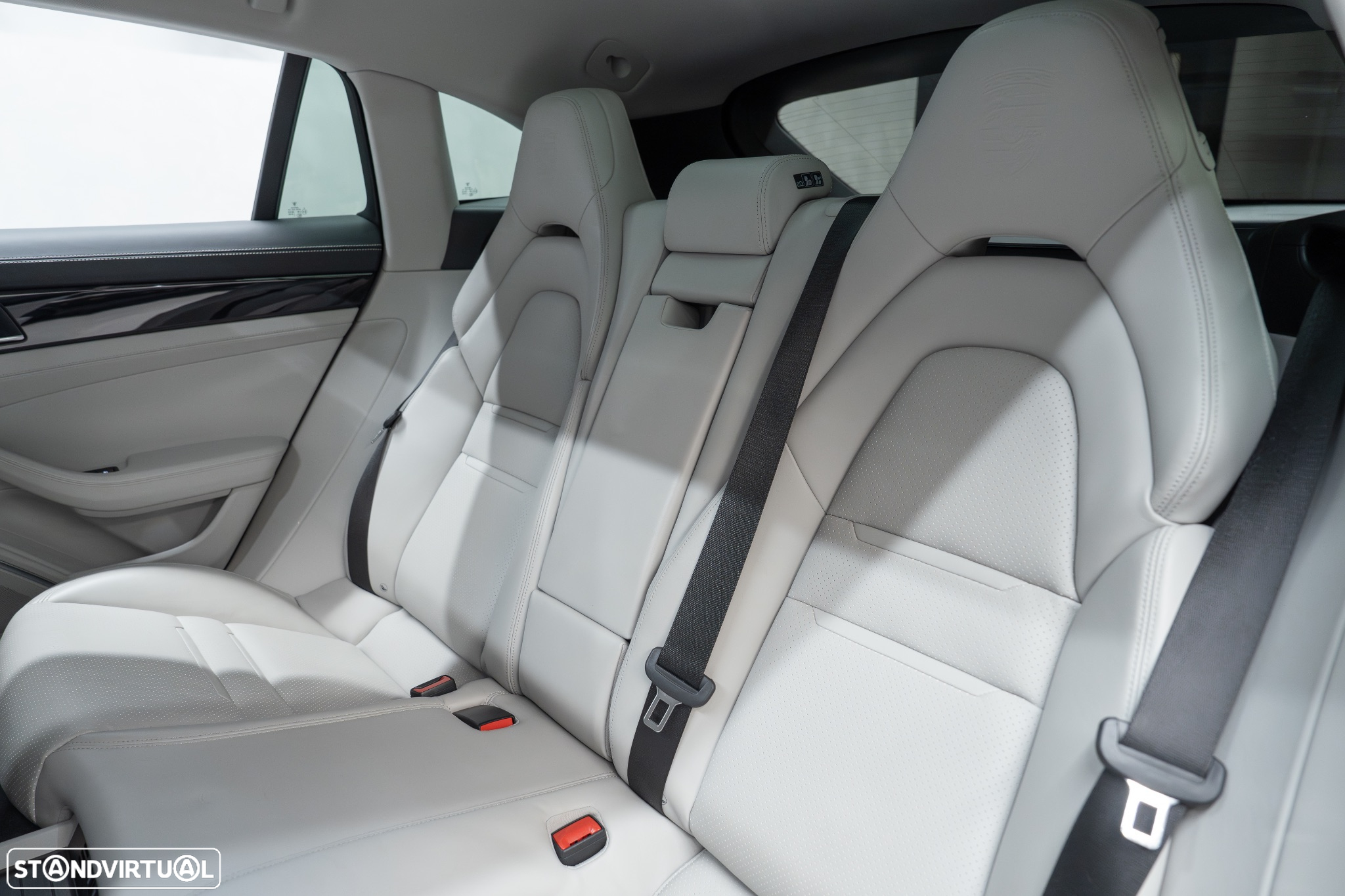 Porsche Panamera Sport Turismo 4 E-Hybrid Platinum Edition PDLS - 59