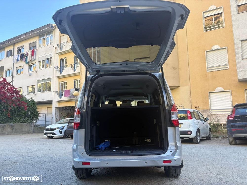 Ford Tourneo Courier - 11