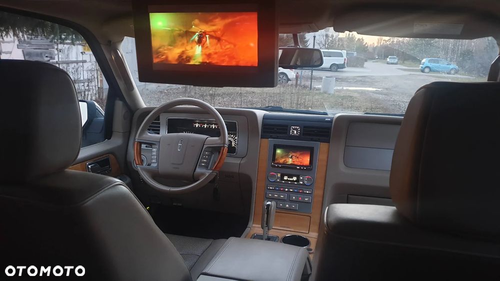 Lincoln Navigator ver-5-4-4wd-luxury - 6