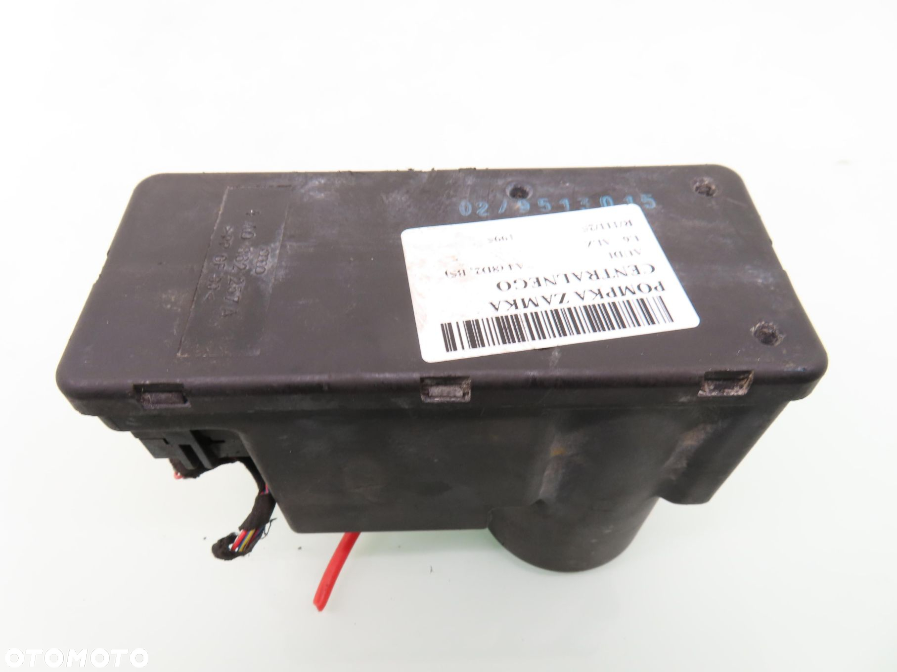 POMPKA ZAMKA CENTRALNEGO AUDI A6 C5 4A0862257A - 3