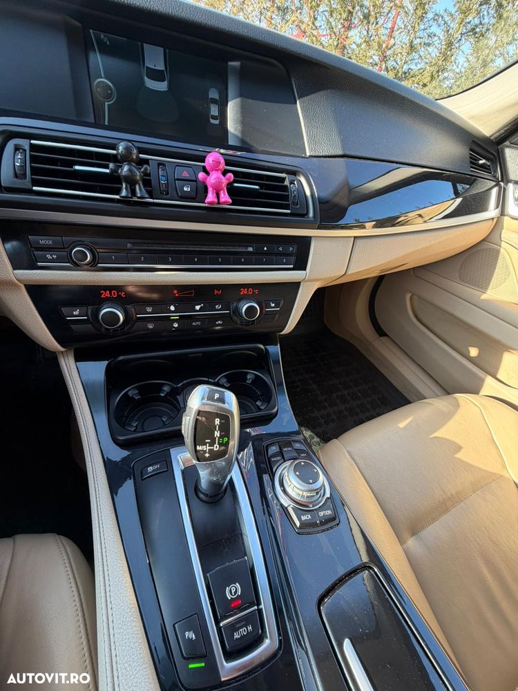 BMW Seria 5 520d Aut. - 13