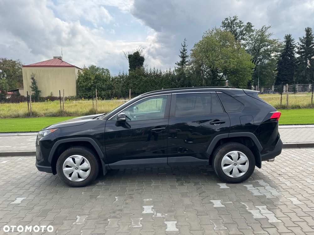 Toyota RAV4 - 6