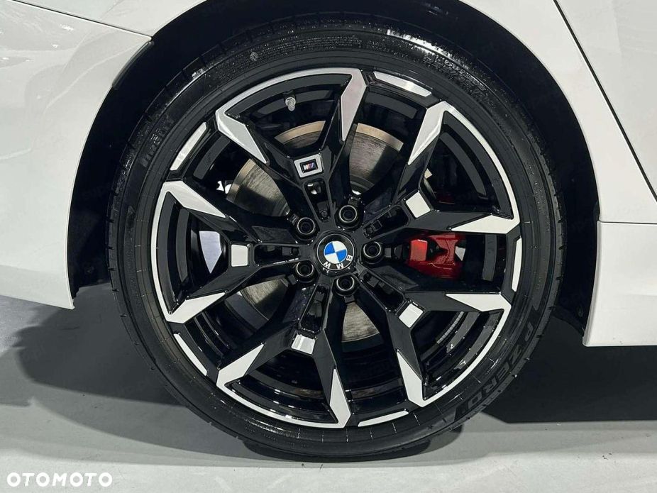 BMW Seria 3 318d mHEV - 14