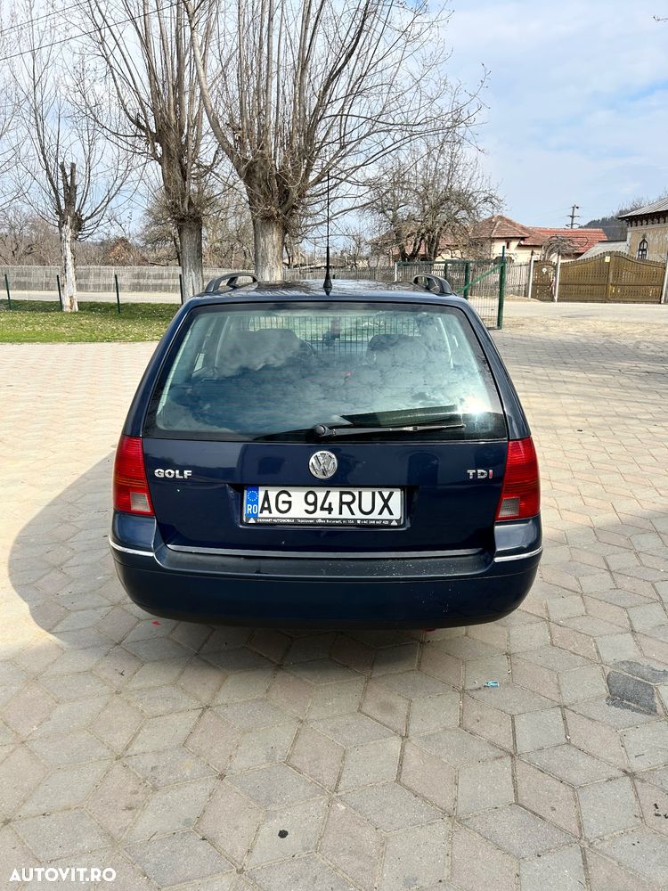Volkswagen Golf - 4