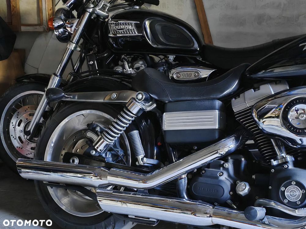 Triumph Thunderbird - 9