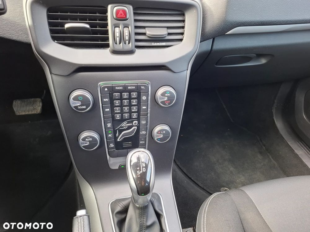 Volvo V40 2016