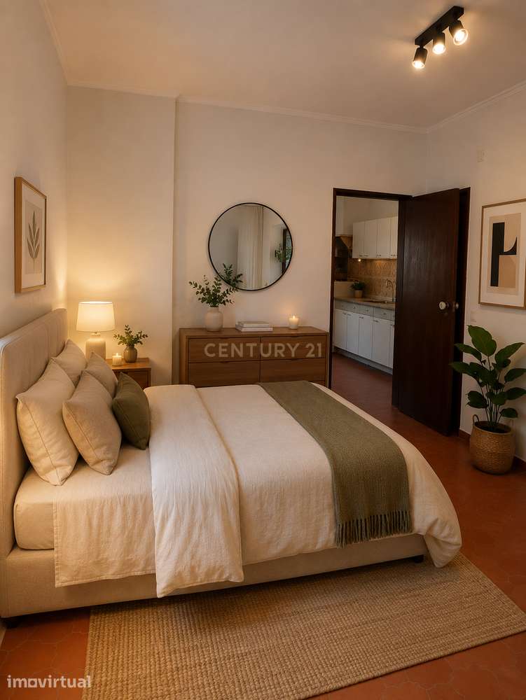 **Moradia térrea para remodelar nas Quintinhas – Charneca da Caparica - Grande imagem: 2/25