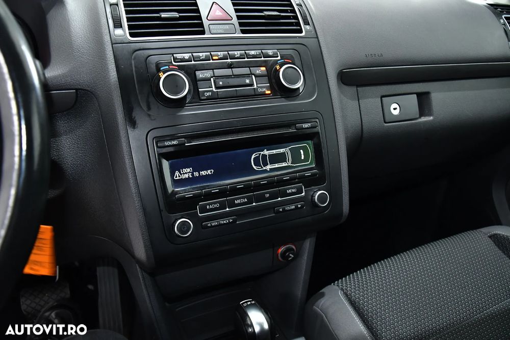 Volkswagen Touran 1.6 TDI DSG Highline - 9